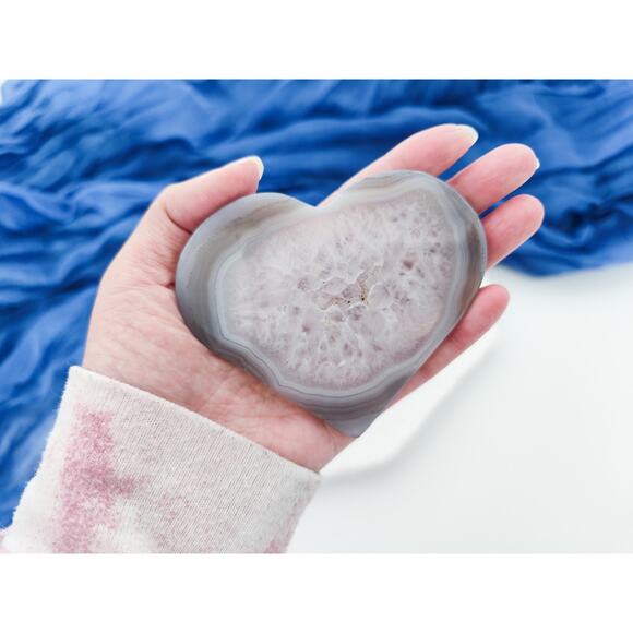 Druzy Agate Flat Heart Crystal Carving - Picture 6 of 11